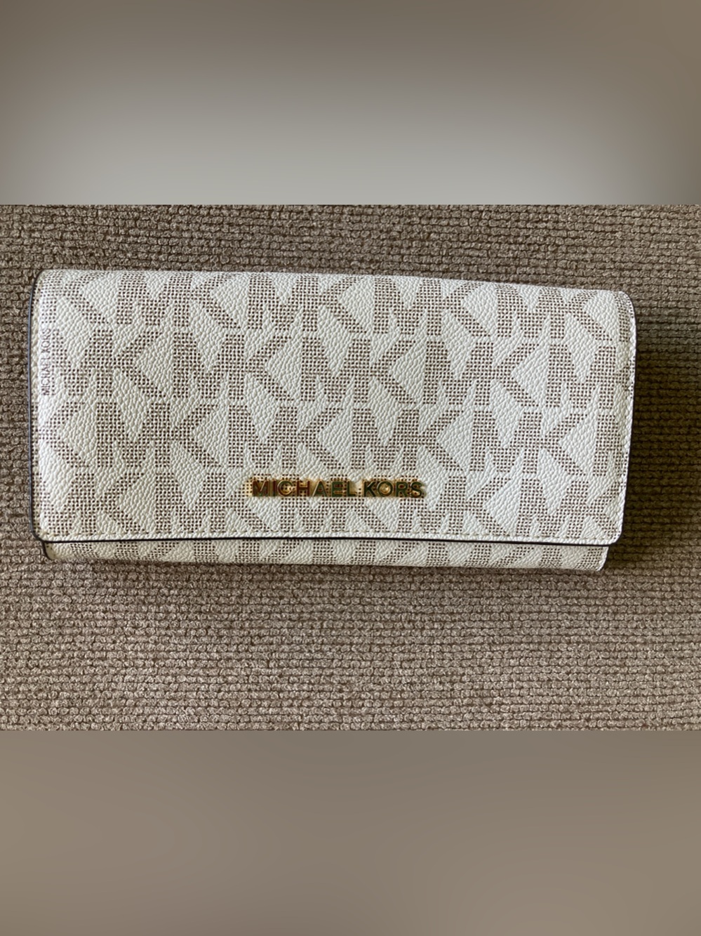 Michael Kors Cream Signature MK Continental Wallet (Womens)